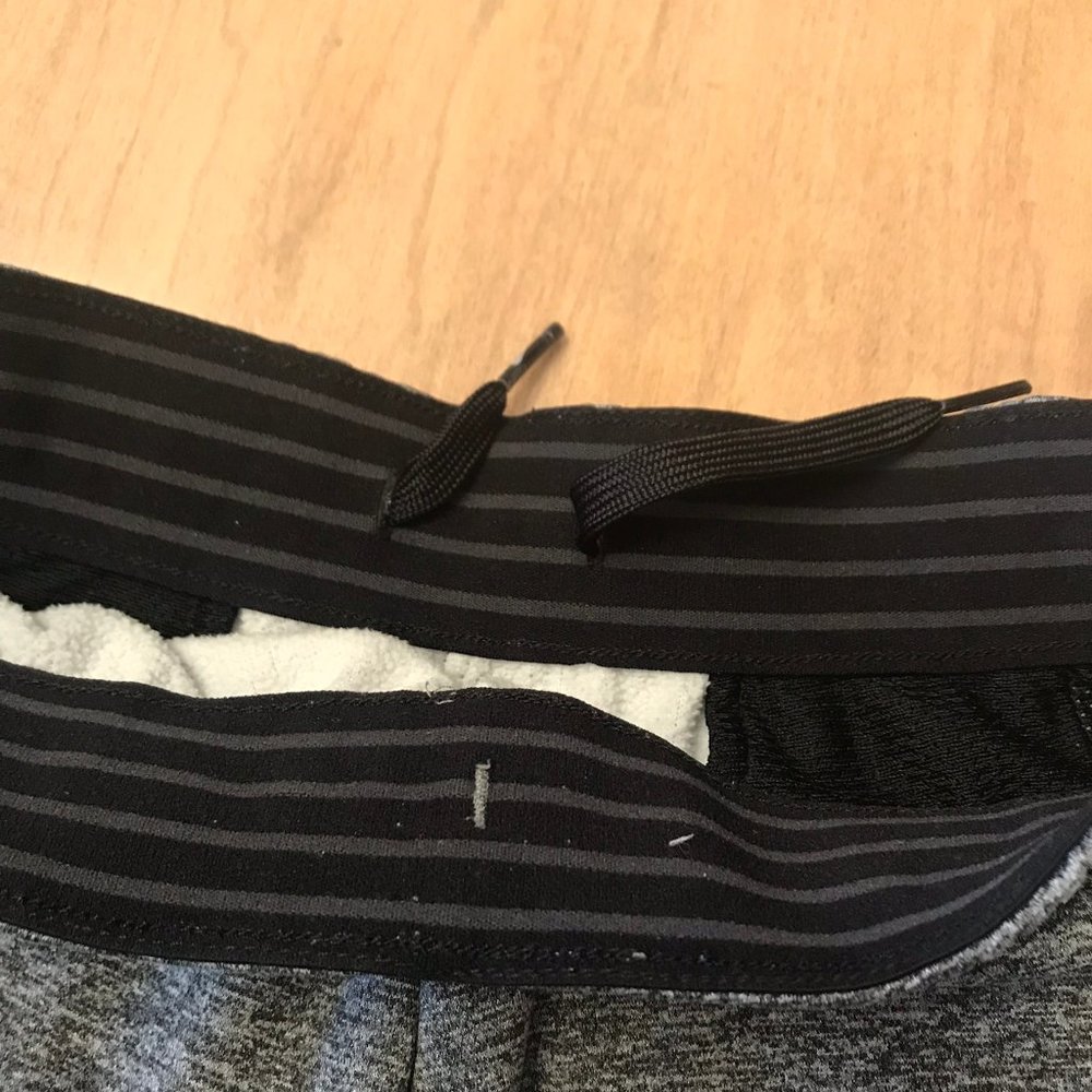 Nike Kid's Legging Gray Sweatpants Size Medium - Picture 6 of 7